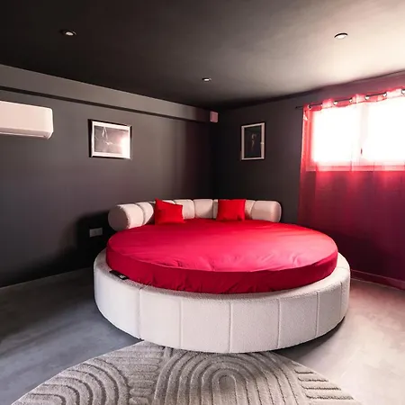 Daire L'interdit, Confort Et Sensualite