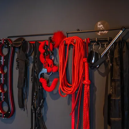 L'interdit, Confort Et Sensualite